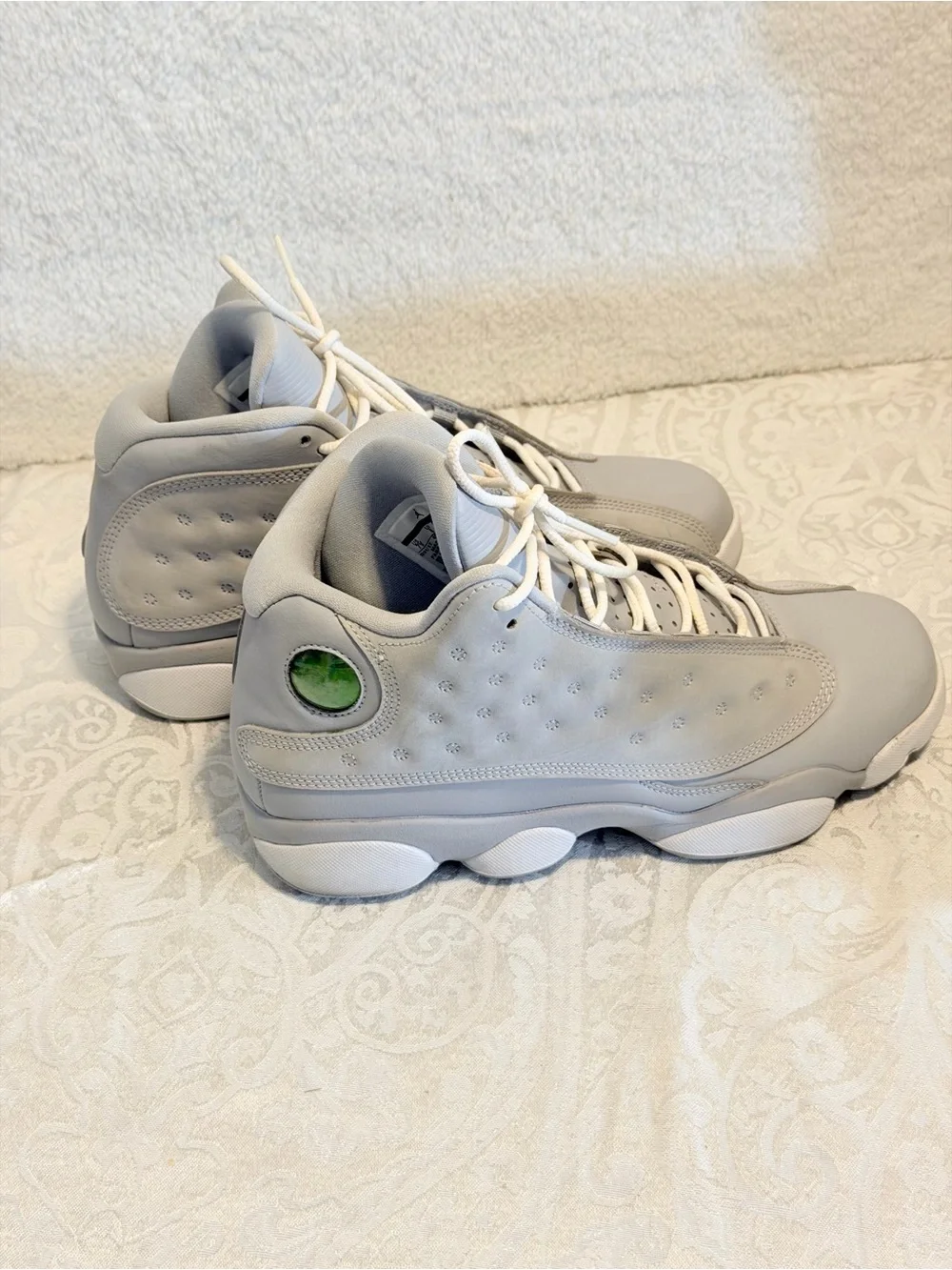 Air Jordan 13 Retro GS Wolf Grey White Sneakers 439358-018 Sz 7Y/ women’s 8.5